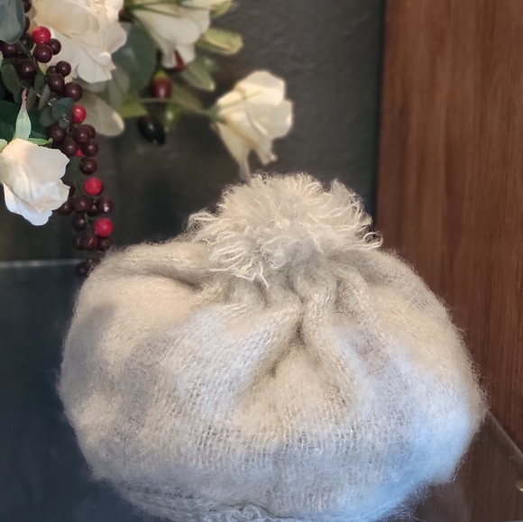 Donegal Designs Accessories - Donegal Designs vtg mohair and wool bonnet gray